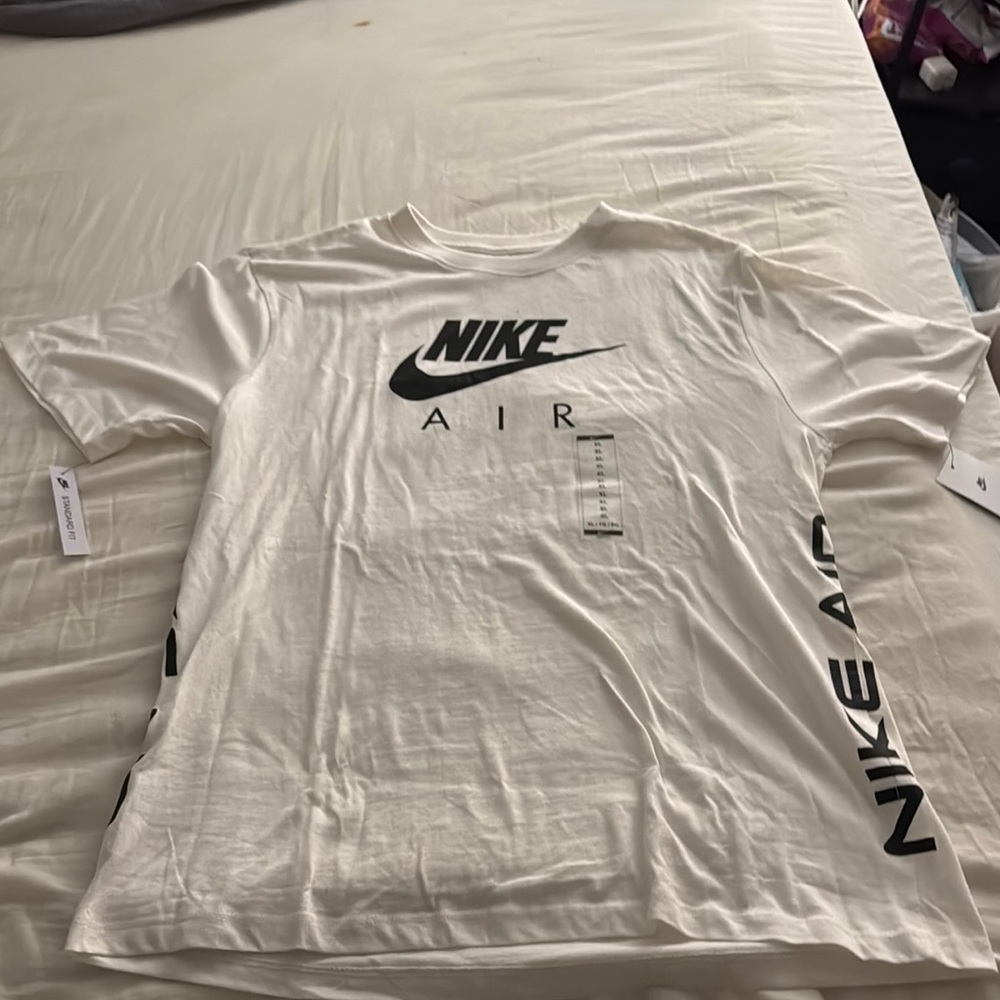 Nike White Short Sleeve Tee